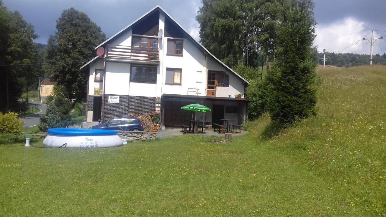 Penzion Pod Paprskem Hotel Staré Město Bagian luar foto