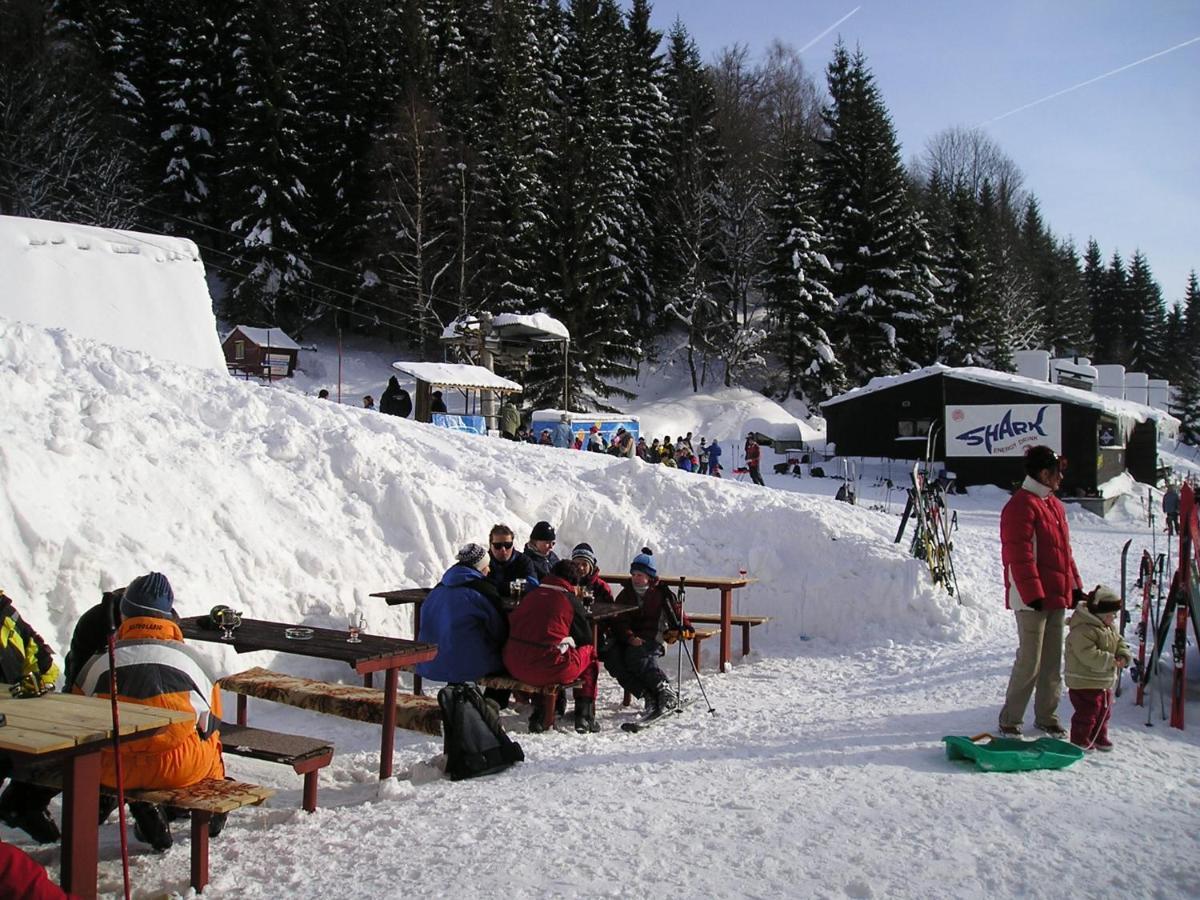 Penzion Pod Paprskem Hotel Staré Město Bagian luar foto