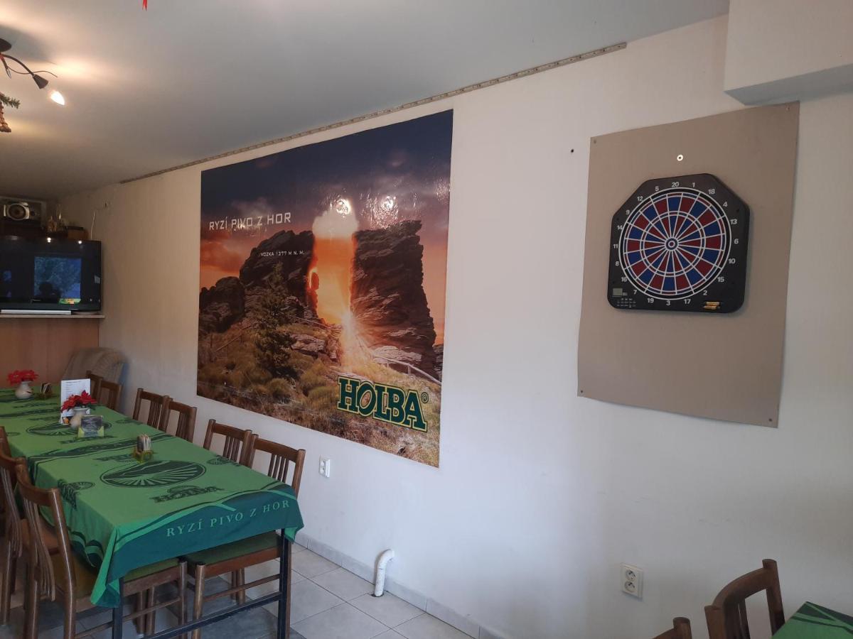 Penzion Pod Paprskem Hotel Staré Město Bagian luar foto