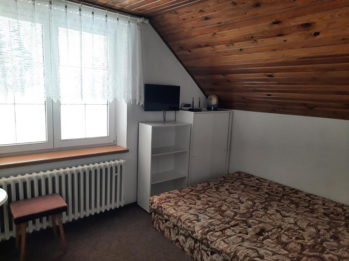 Penzion Pod Paprskem Hotel Staré Město Bagian luar foto